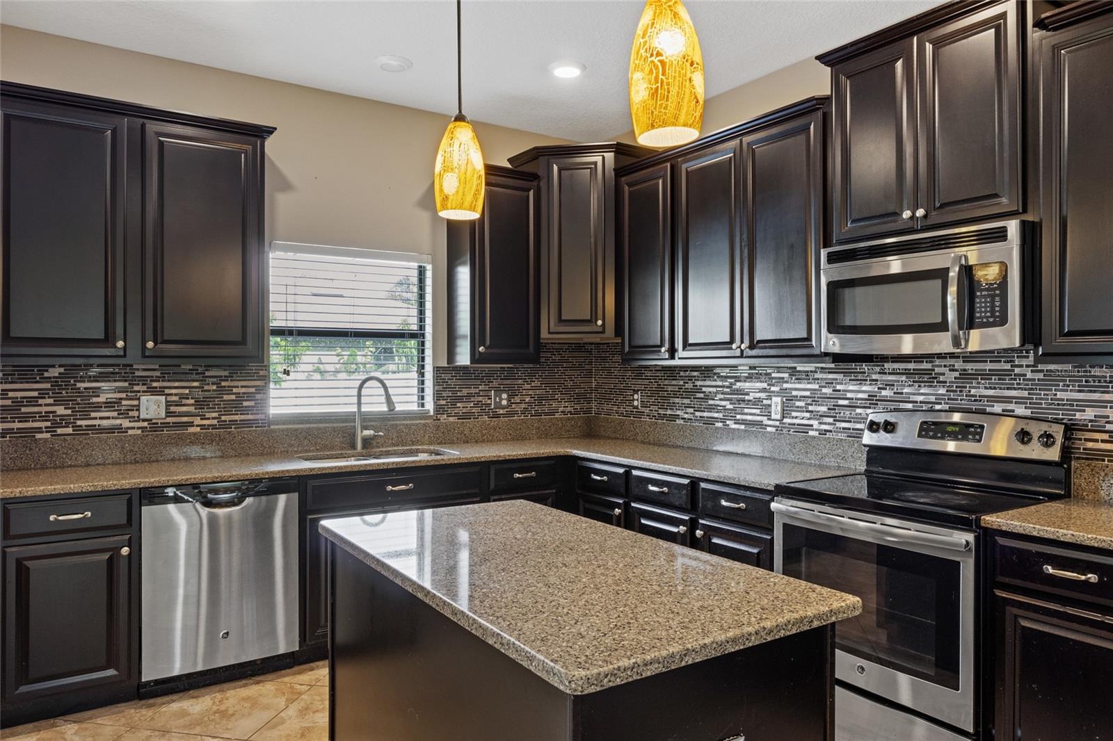 Image 8 of 27 For 10808 Whitecap Drive