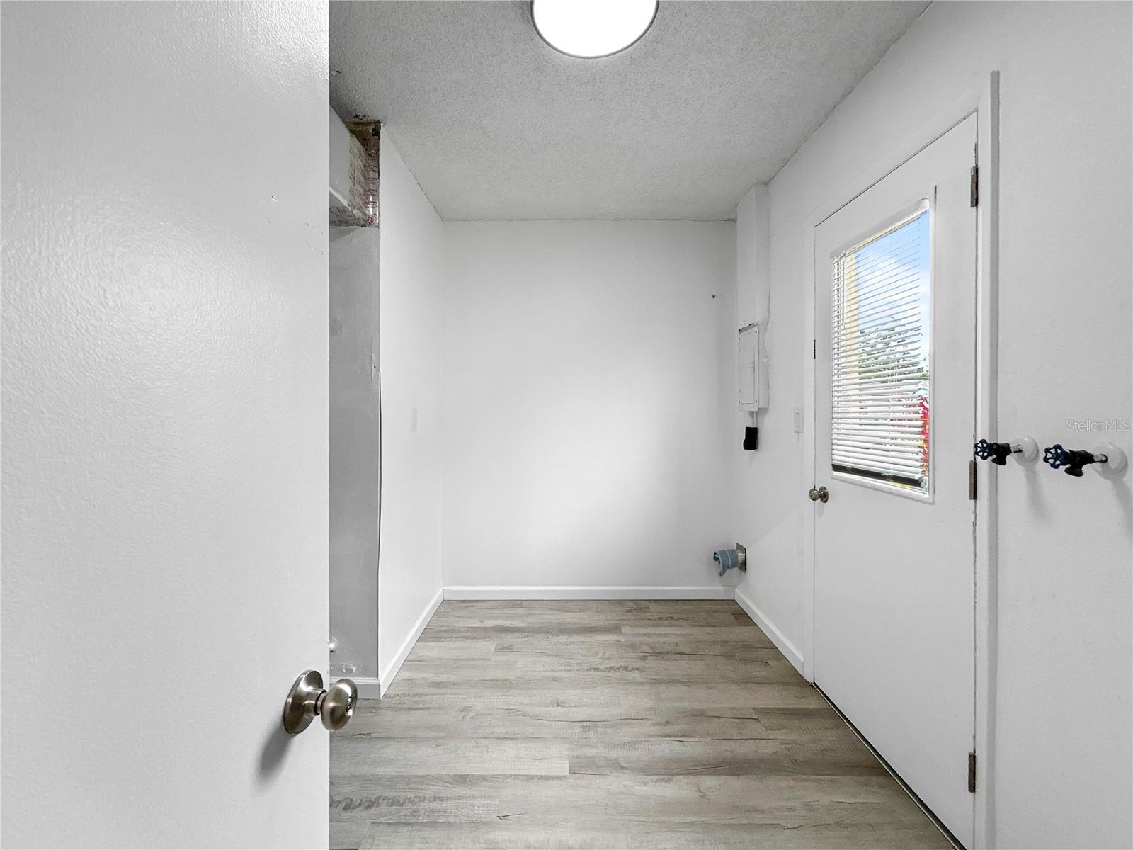 Image 18 of 24 For 8451 81st Way
