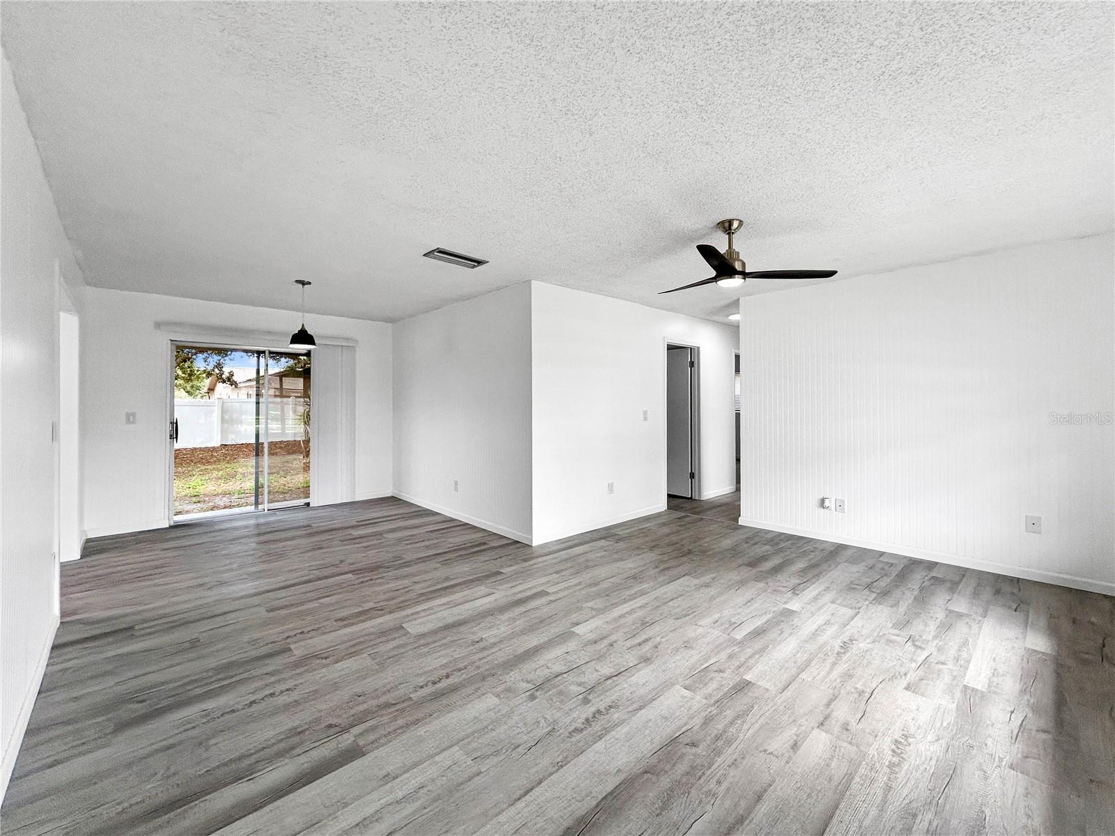 Image 6 of 24 For 8451 81st Way