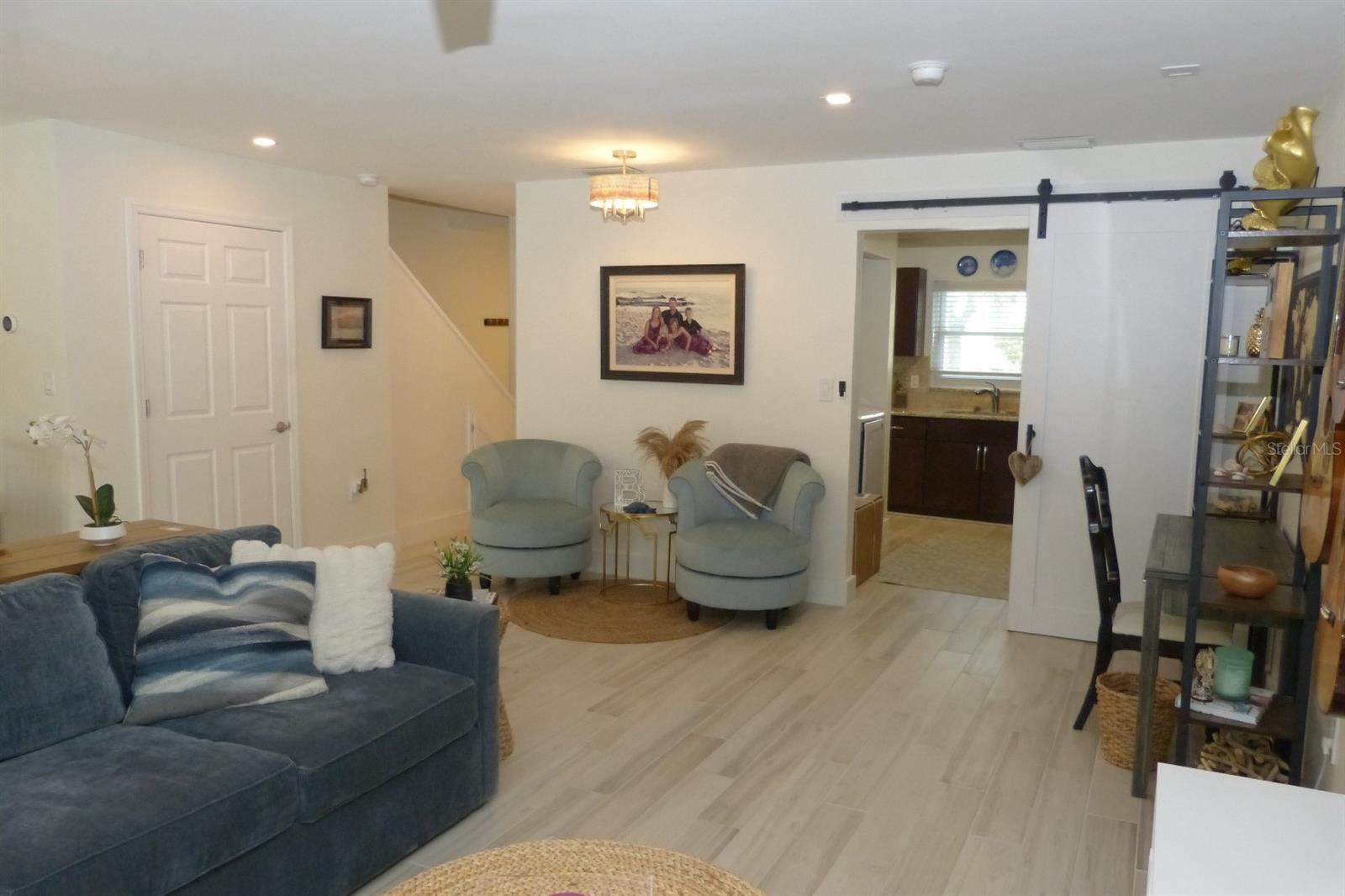 Image 11 of 45 For 2700 Bayshore Boulevard 586