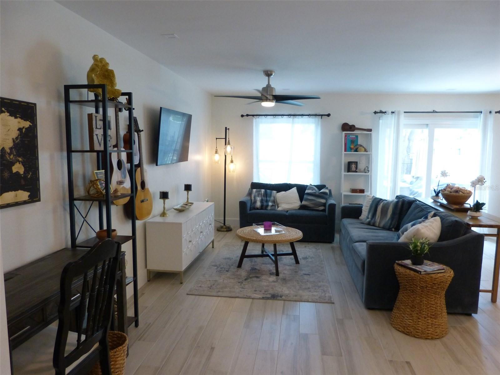 Image 7 of 45 For 2700 Bayshore Boulevard 586