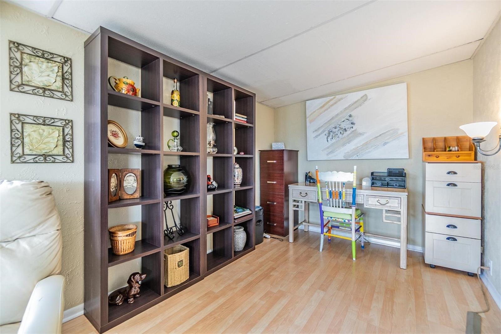 Listing photo id 17 for 36750 Beth Avenue
