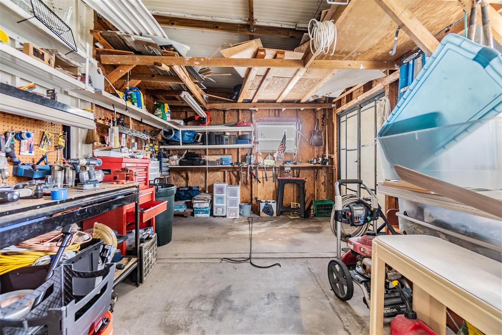 Listing photo id 29 for 36750 Beth Avenue