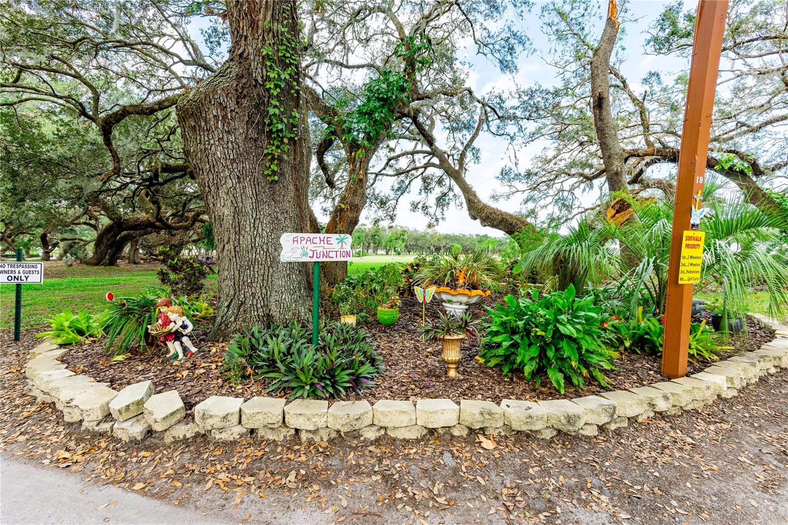 Listing photo id 59 for 36750 Beth Avenue