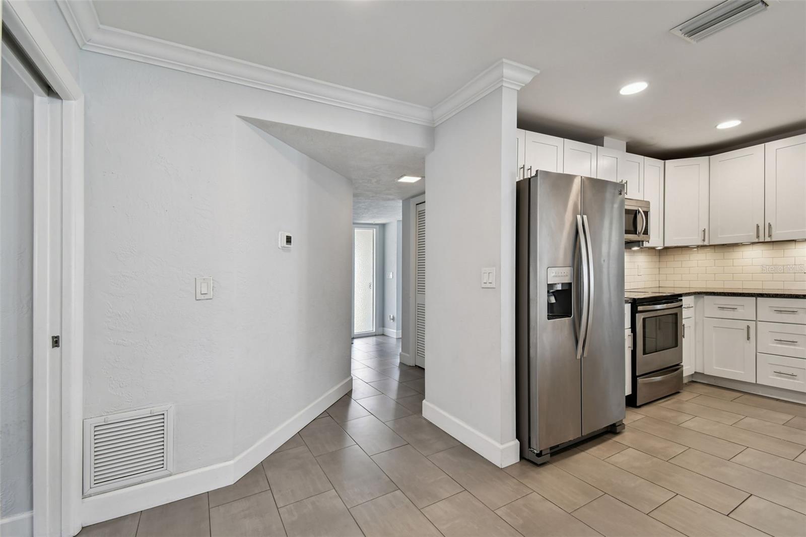 Image 30 of 77 For 11071 141st Street