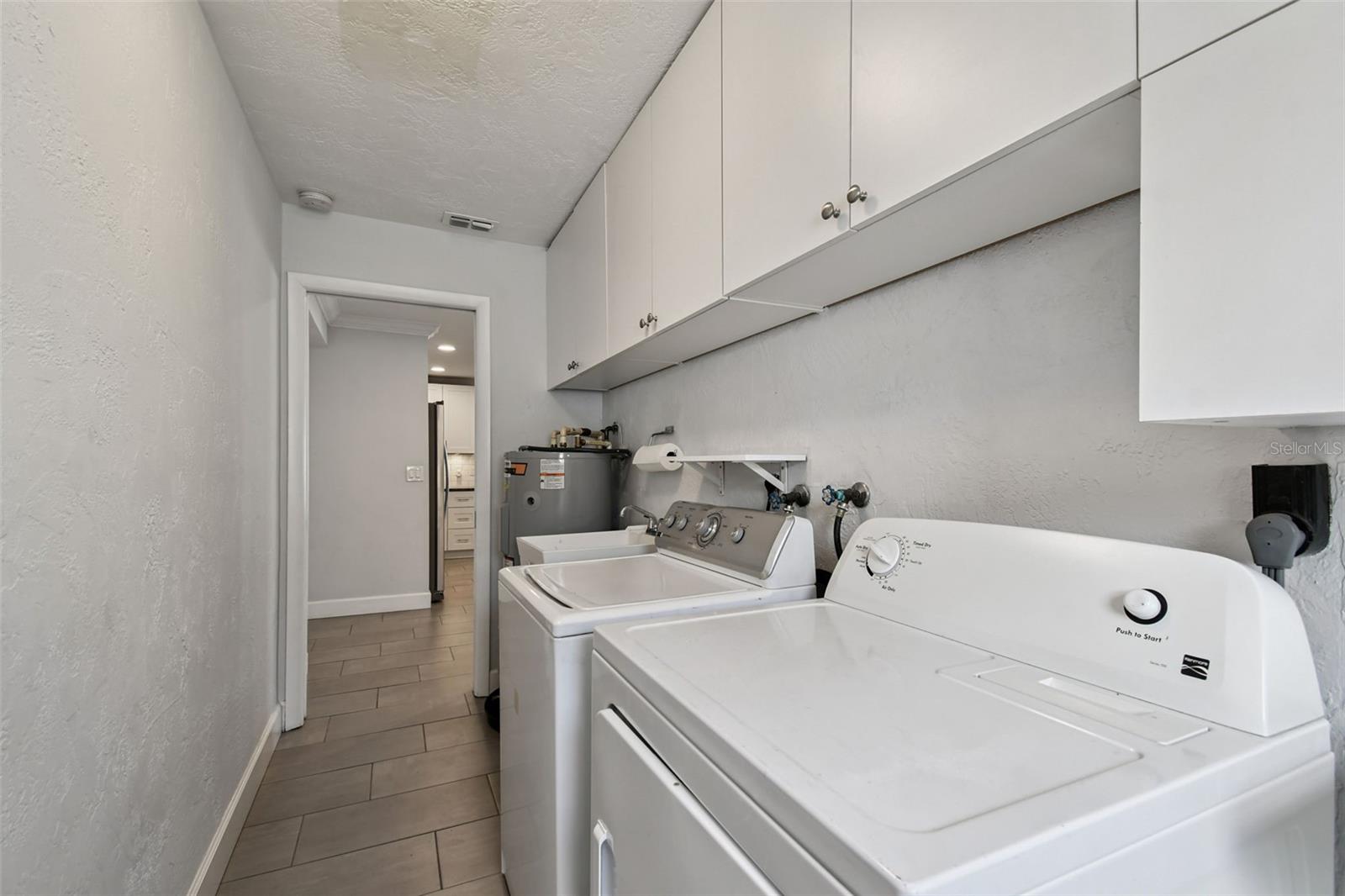 Image 32 of 77 For 11071 141st Street