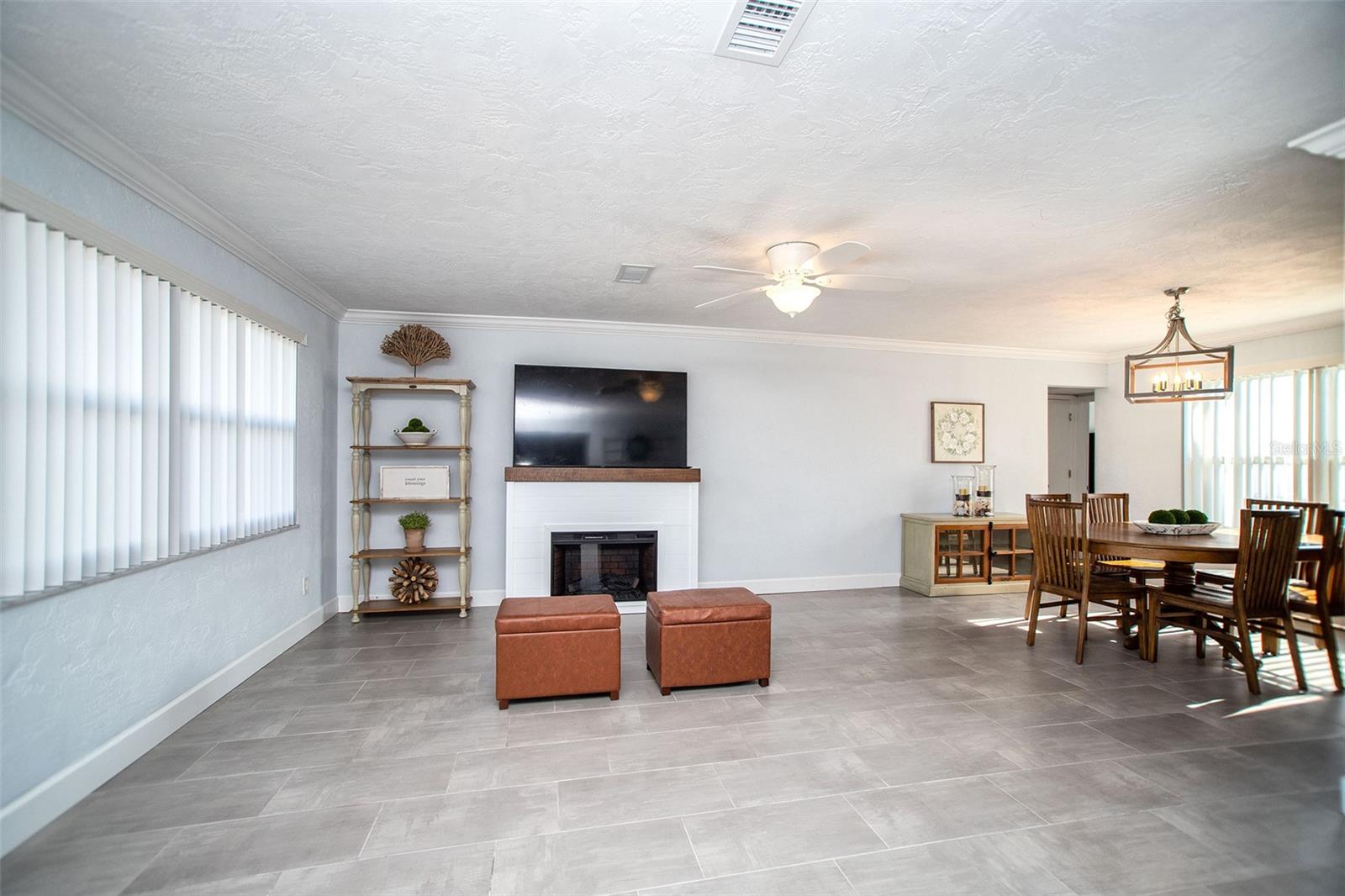 Image 4 of 26 For 11071 141st Street