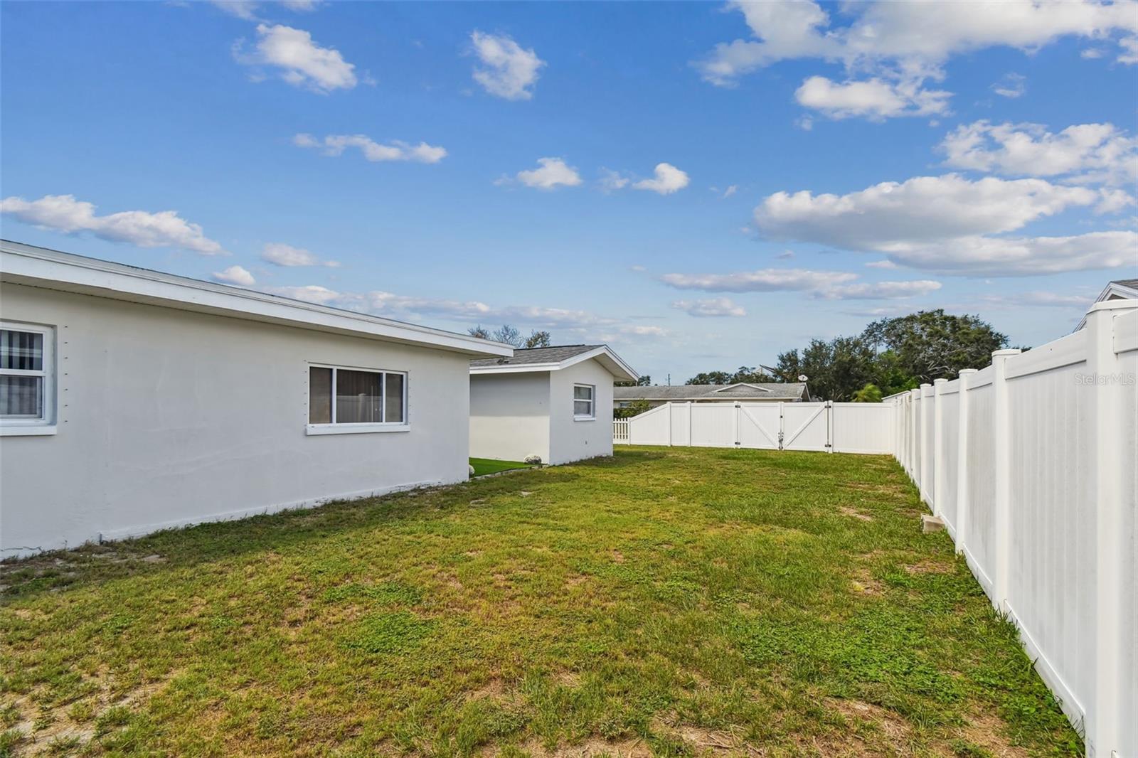 Image 62 of 77 For 11071 141st Street