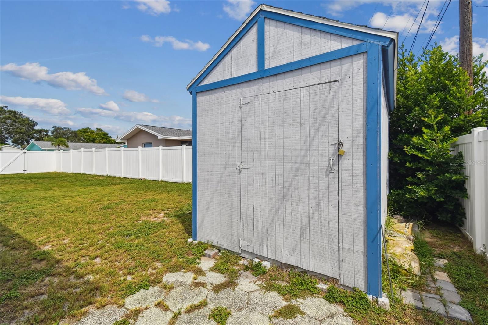 Image 64 of 77 For 11071 141st Street