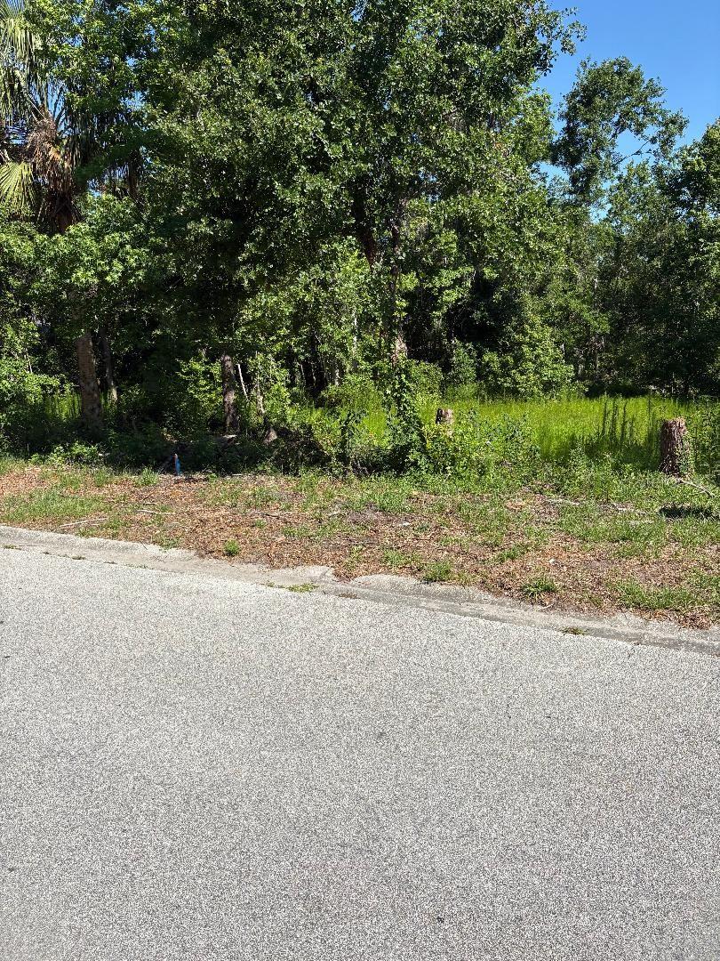 Listing photo id 1 for 15 Lake Hills Drive
