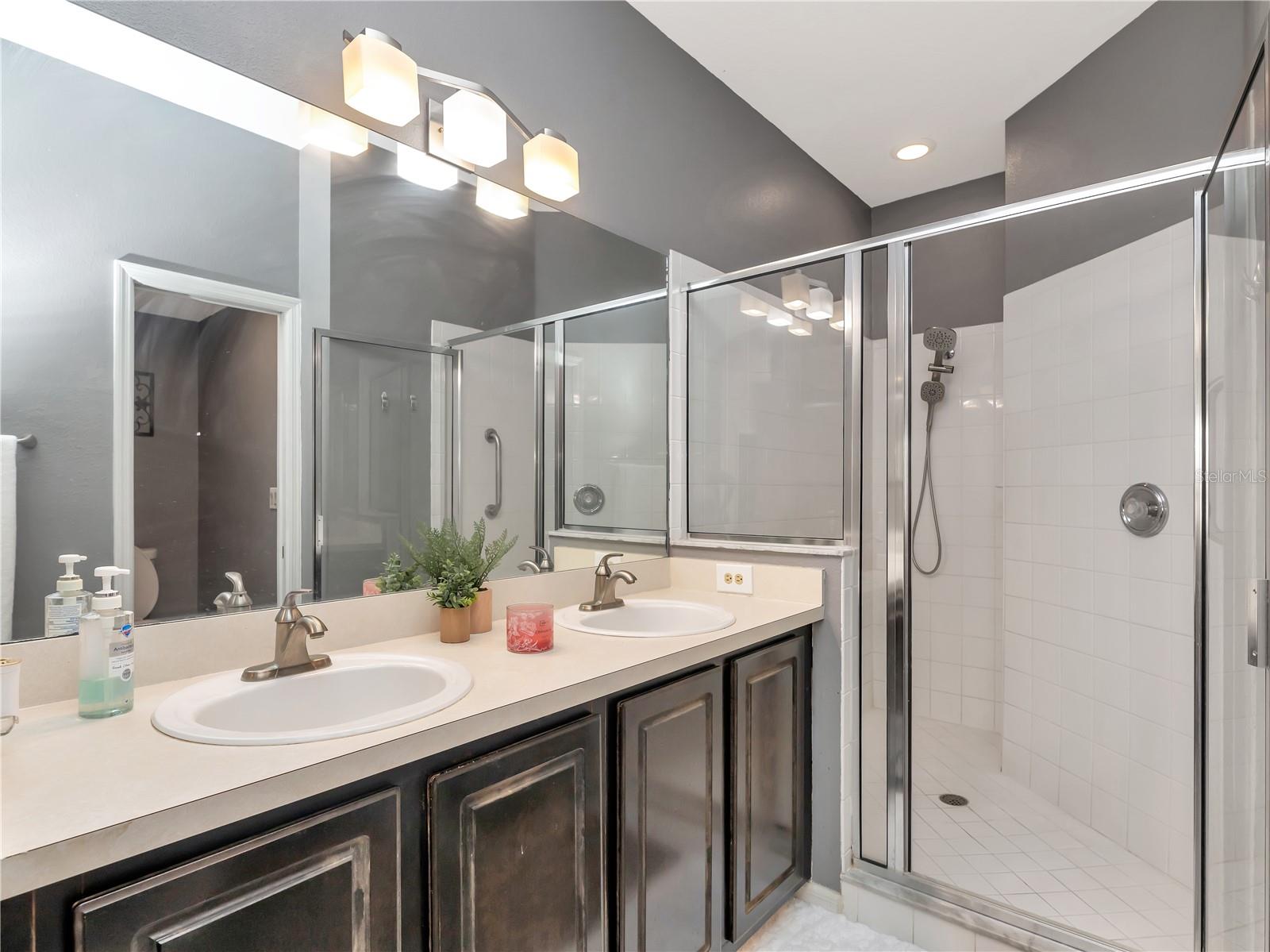 Image 31 of 42 For 8811 Casablanca Way