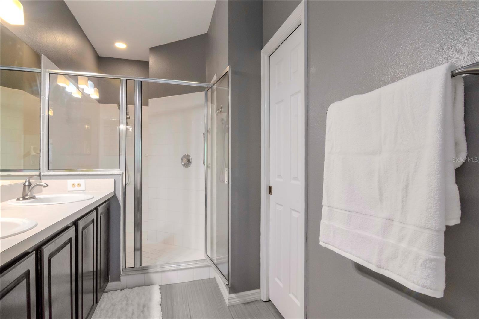 Image 32 of 42 For 8811 Casablanca Way