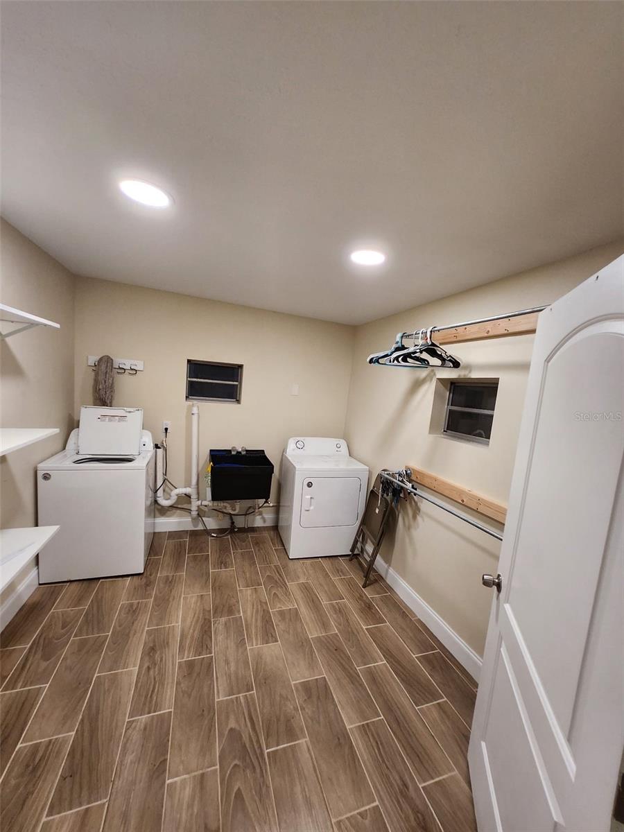 Image 10 of 53 For 33516 Arthur Drive