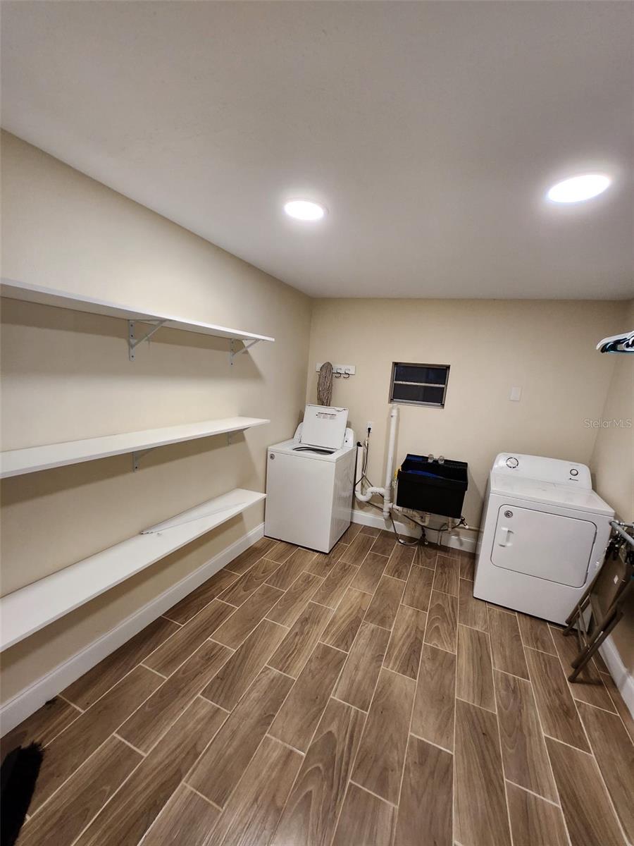 Image 11 of 53 For 33516 Arthur Drive