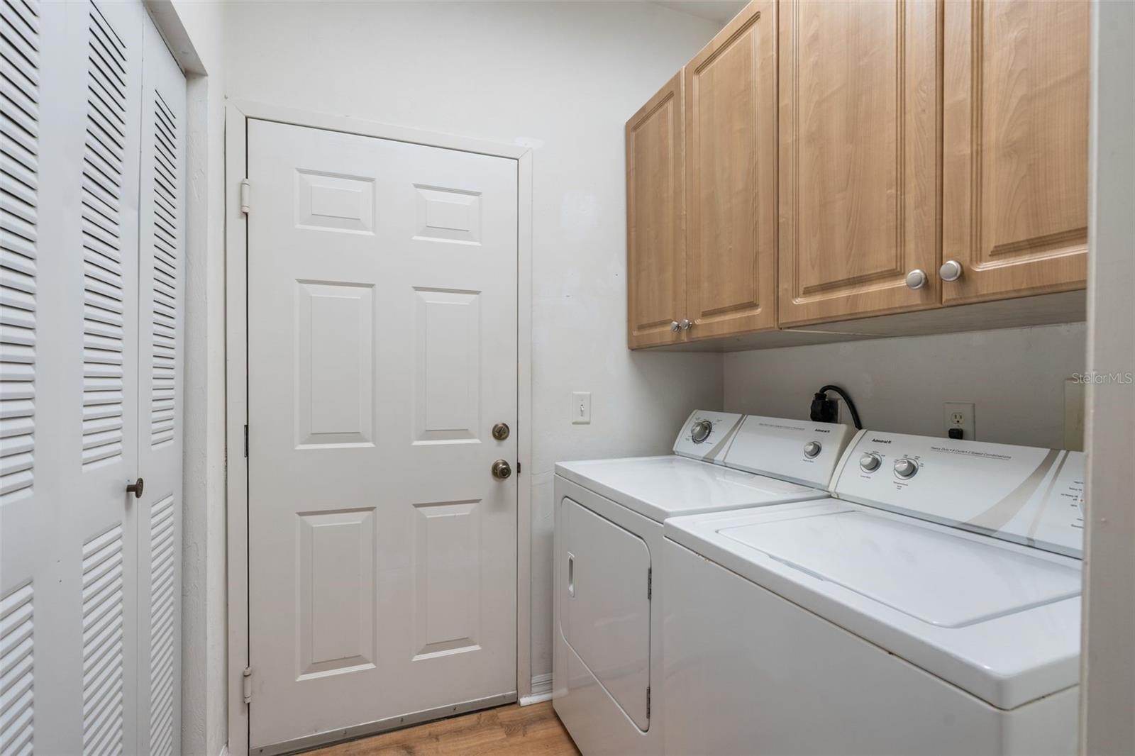 Image 11 of 30 For 13200 Newberry Road B8