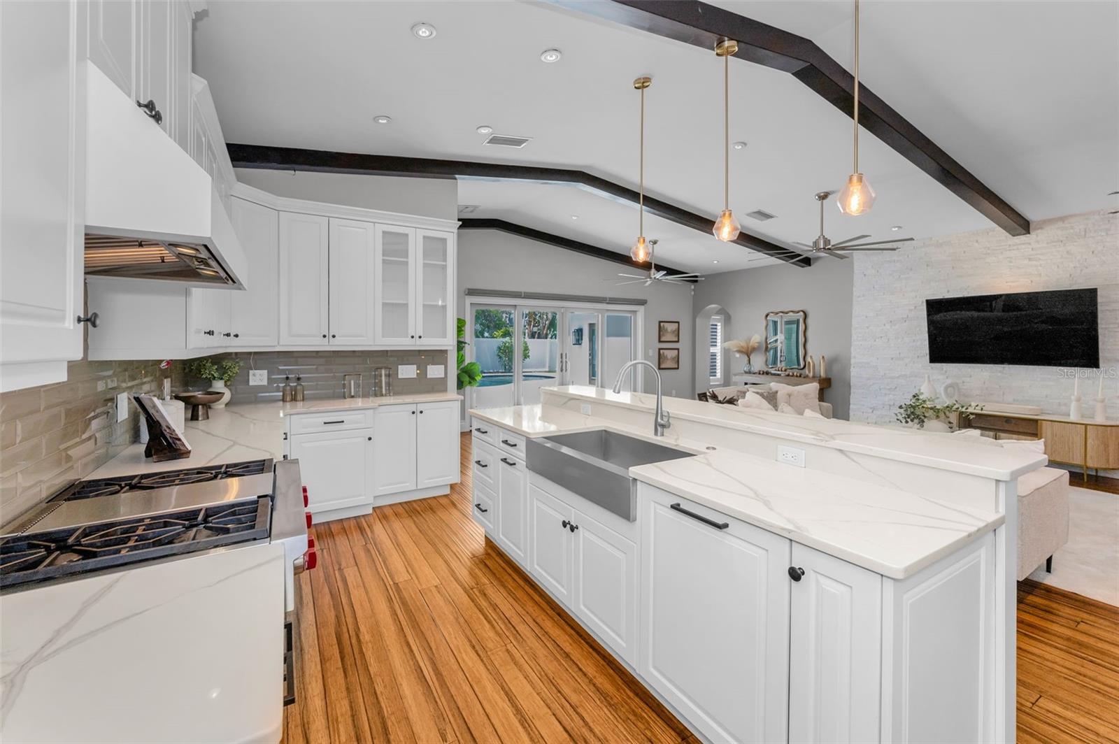 Image 17 of 42 For 132 Giralda Boulevard Ne