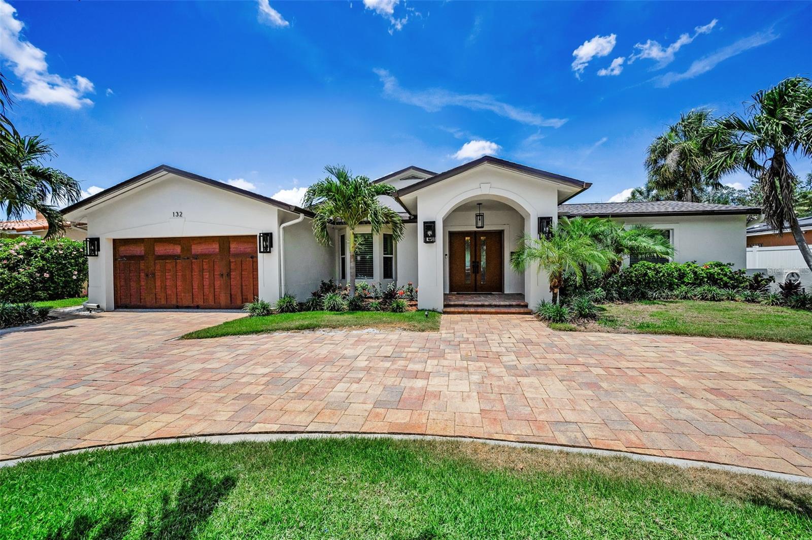 Image 3 of 42 For 132 Giralda Boulevard Ne