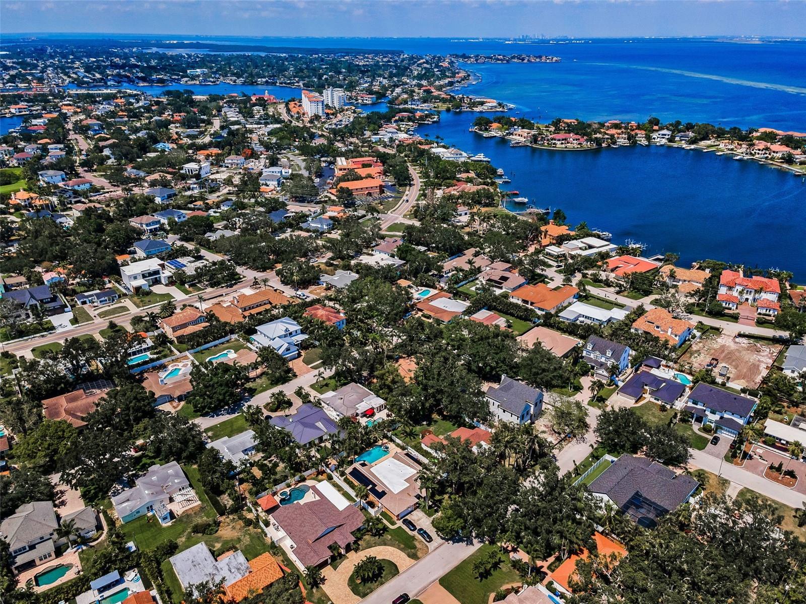 Image 39 of 42 For 132 Giralda Boulevard Ne