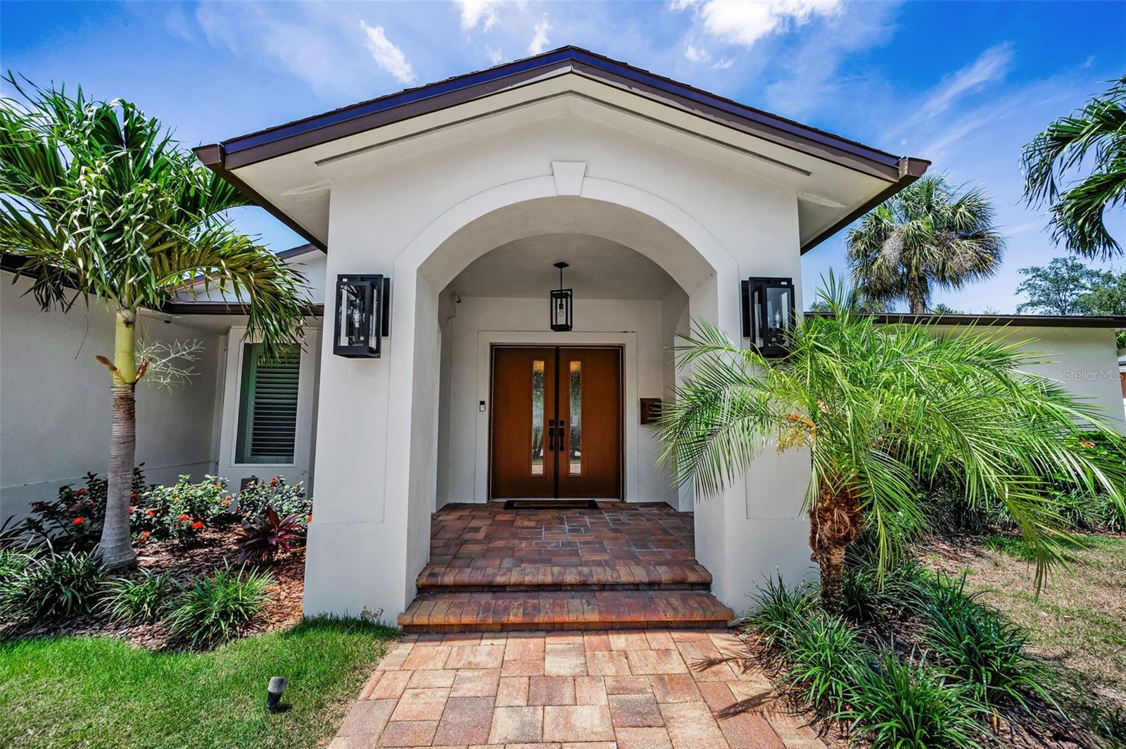 Image 5 of 42 For 132 Giralda Boulevard Ne