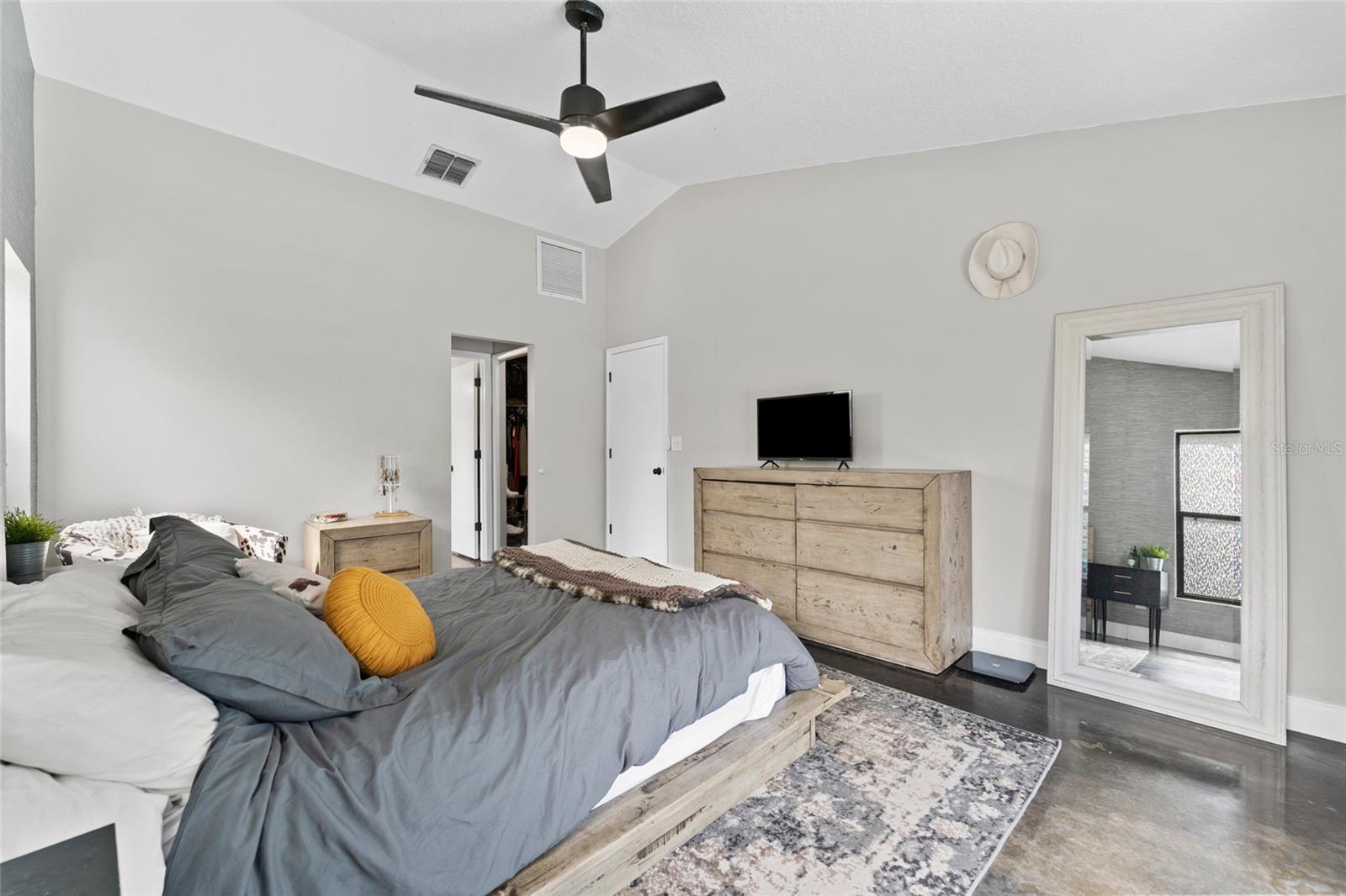Image 12 of 47 For 8638 Chadwick Drive