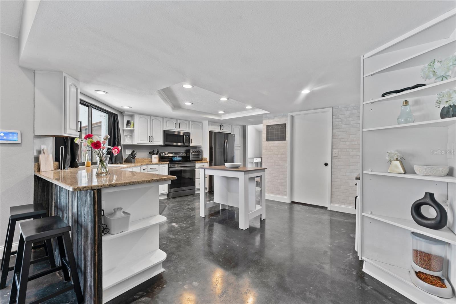 Image 8 of 47 For 8638 Chadwick Drive