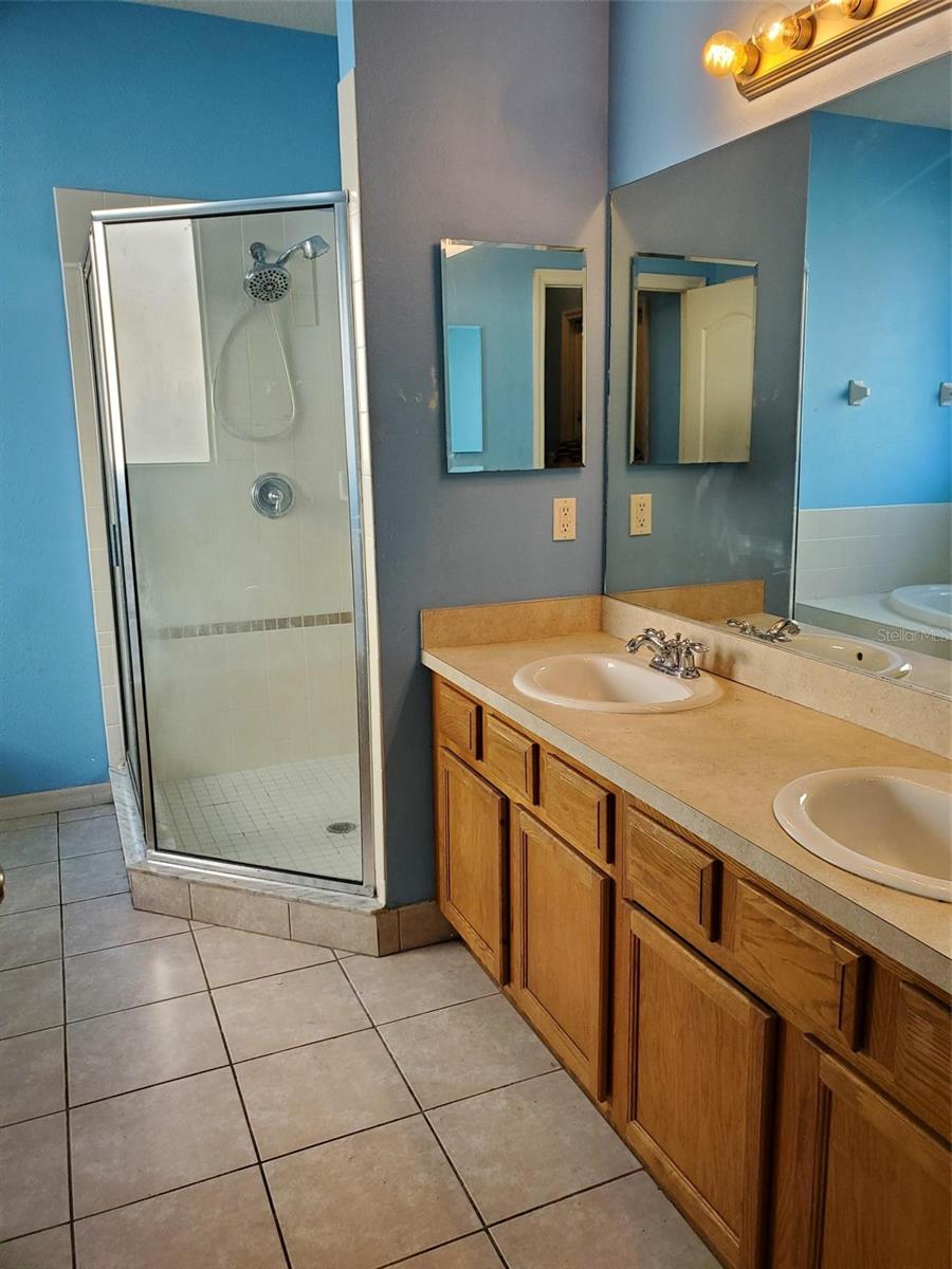 Image 22 of 69 For 14027 Bensbrook Drive