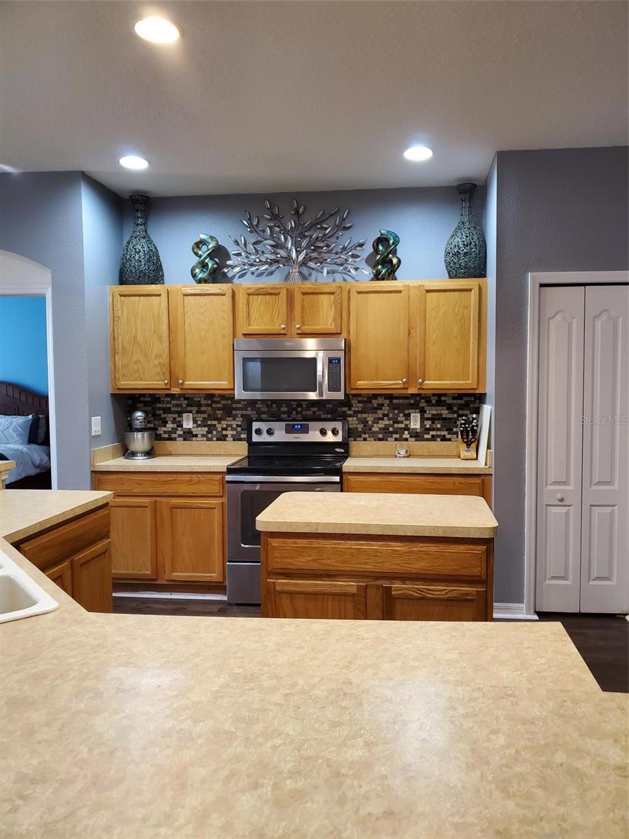 Image 6 of 69 For 14027 Bensbrook Drive
