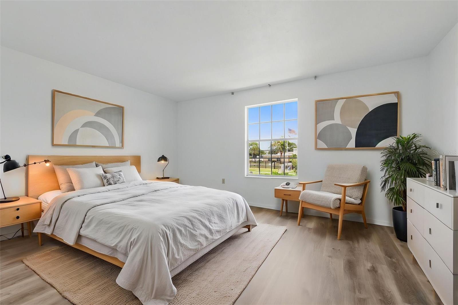 Image 10 of 16 For 3580 38th Avenue S 95