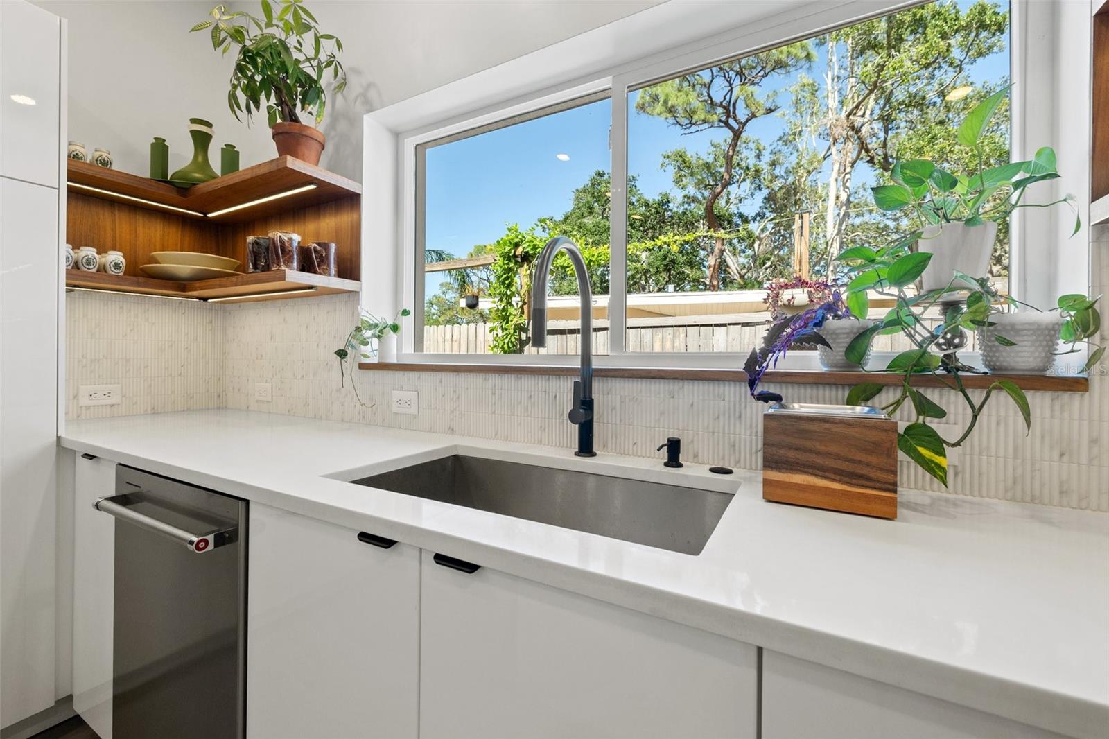 Image 12 of 44 For 310 55th Avenue S