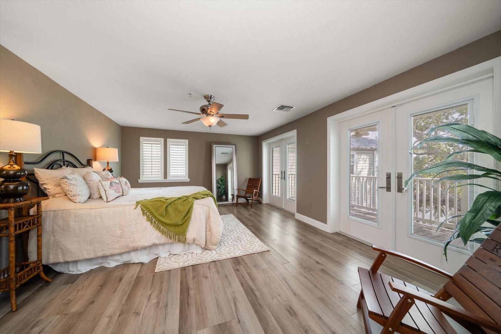 Image 21 of 64 For 215 18th Avenue