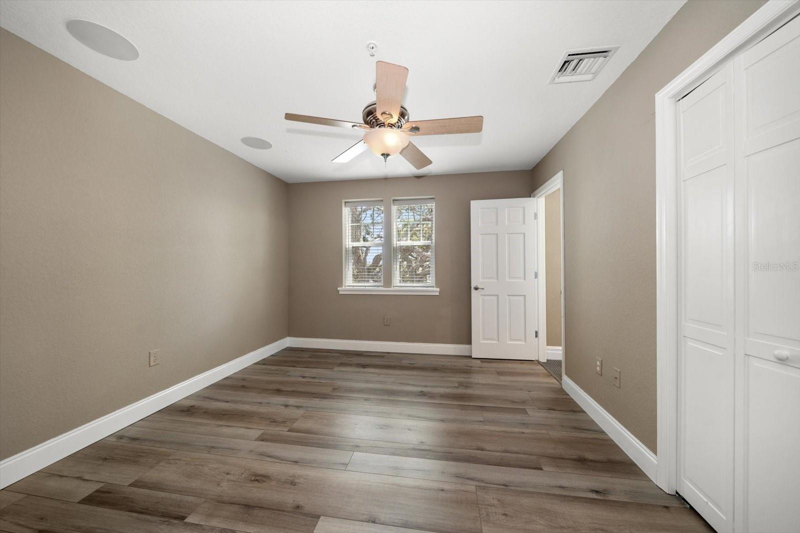 Image 34 of 64 For 215 18th Avenue