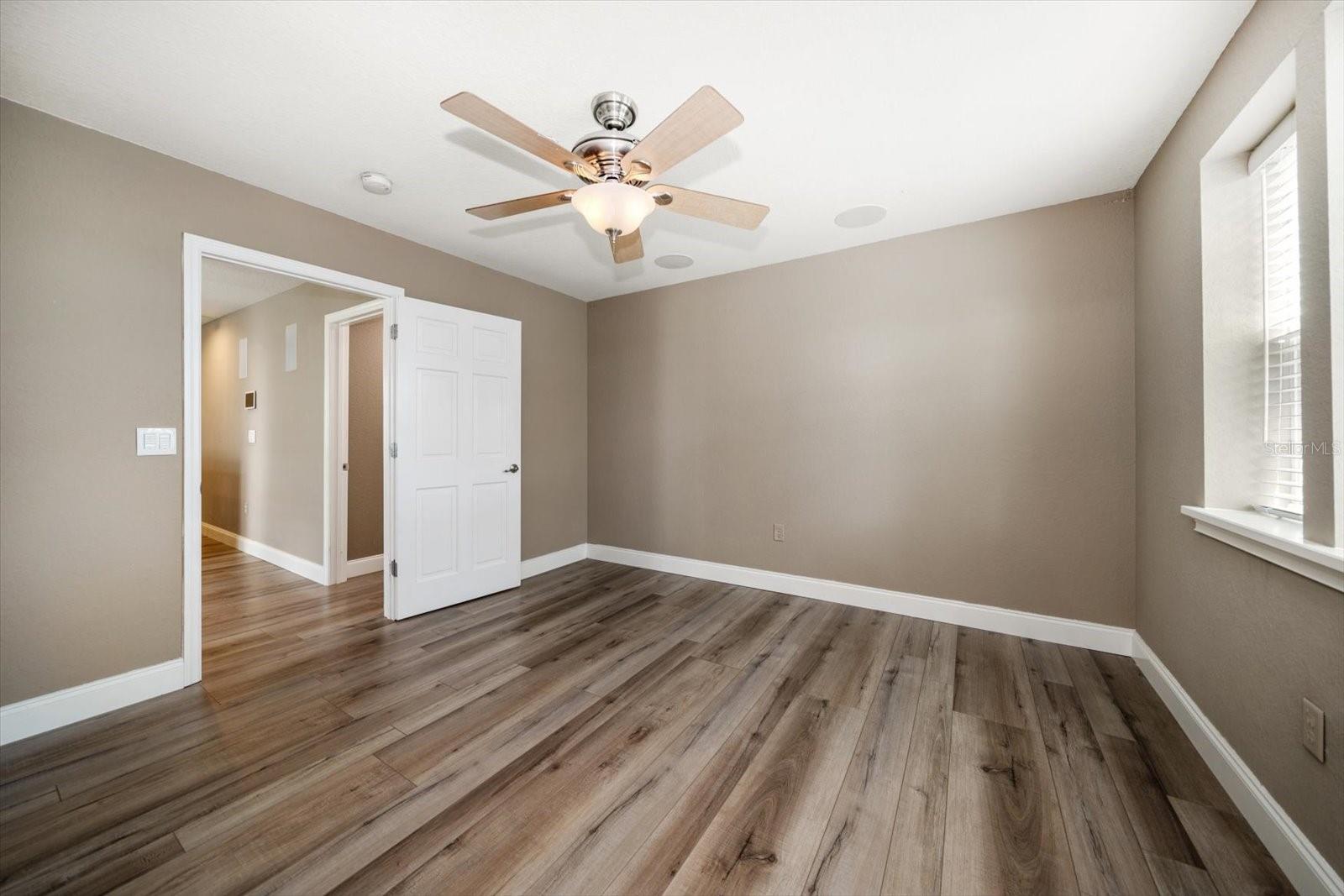 Image 35 of 64 For 215 18th Avenue