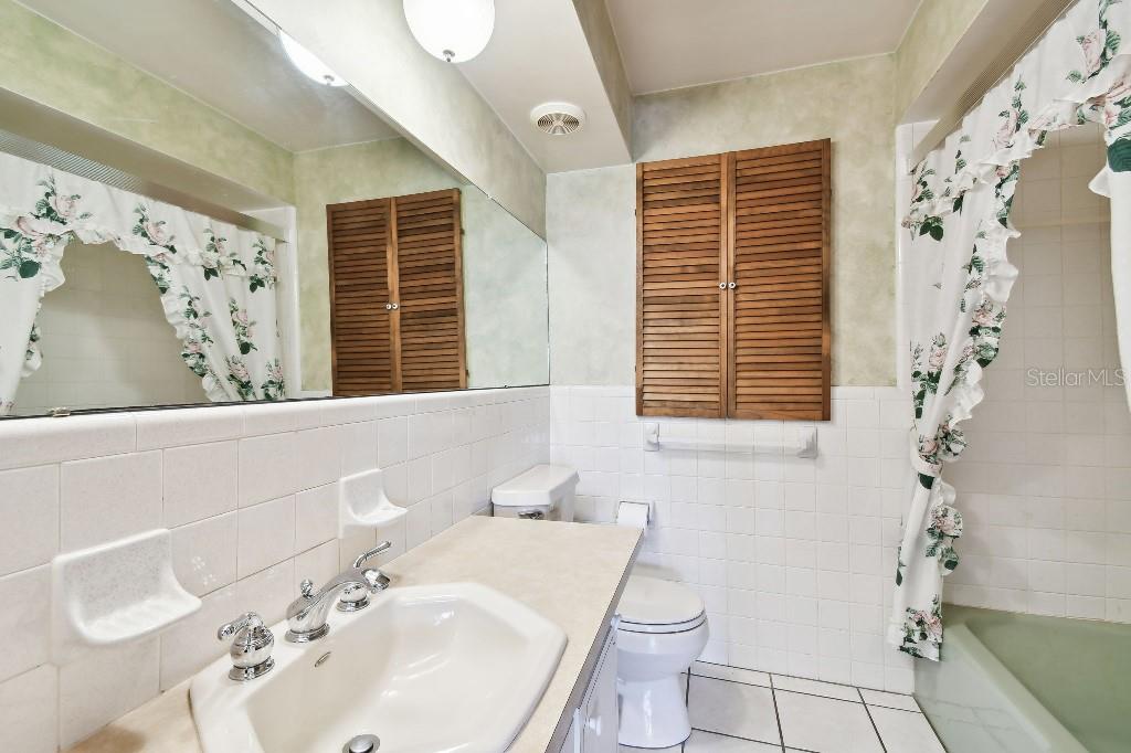 Image 21 of 37 For 1436 Santa Clara Drive