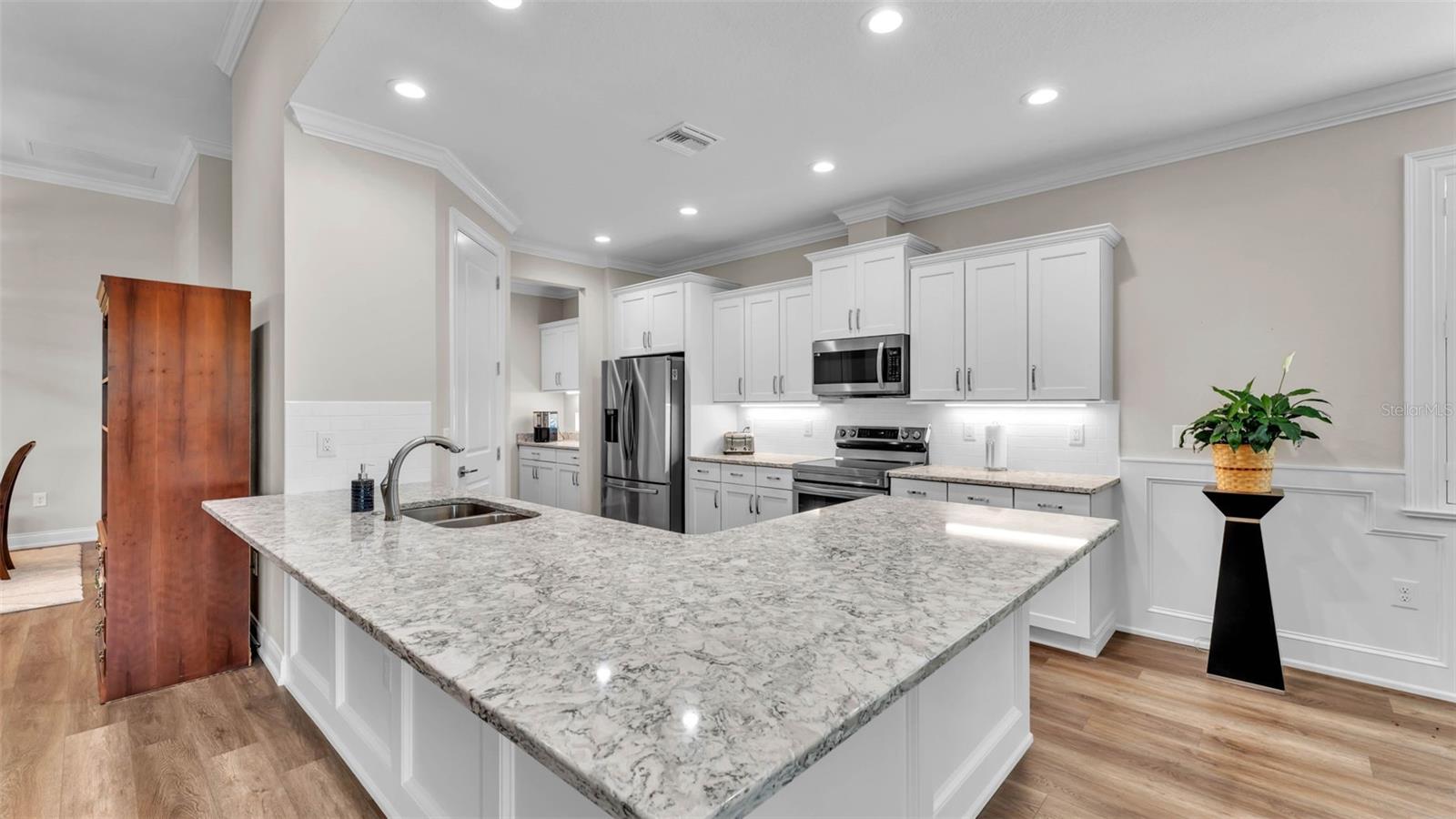 Image 10 of 47 For 7890 Lake James Boulevard