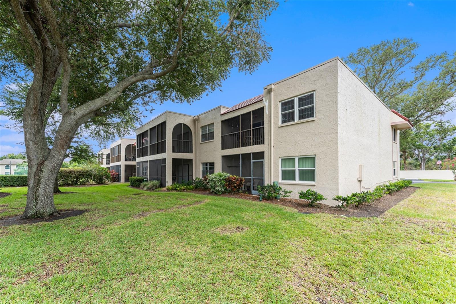 Image 12 of 17 For 9700 Starkey Road 312