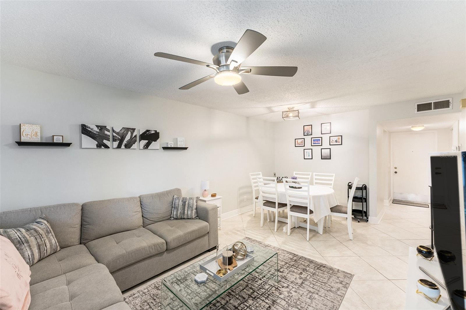 Image 4 of 17 For 9700 Starkey Road 312