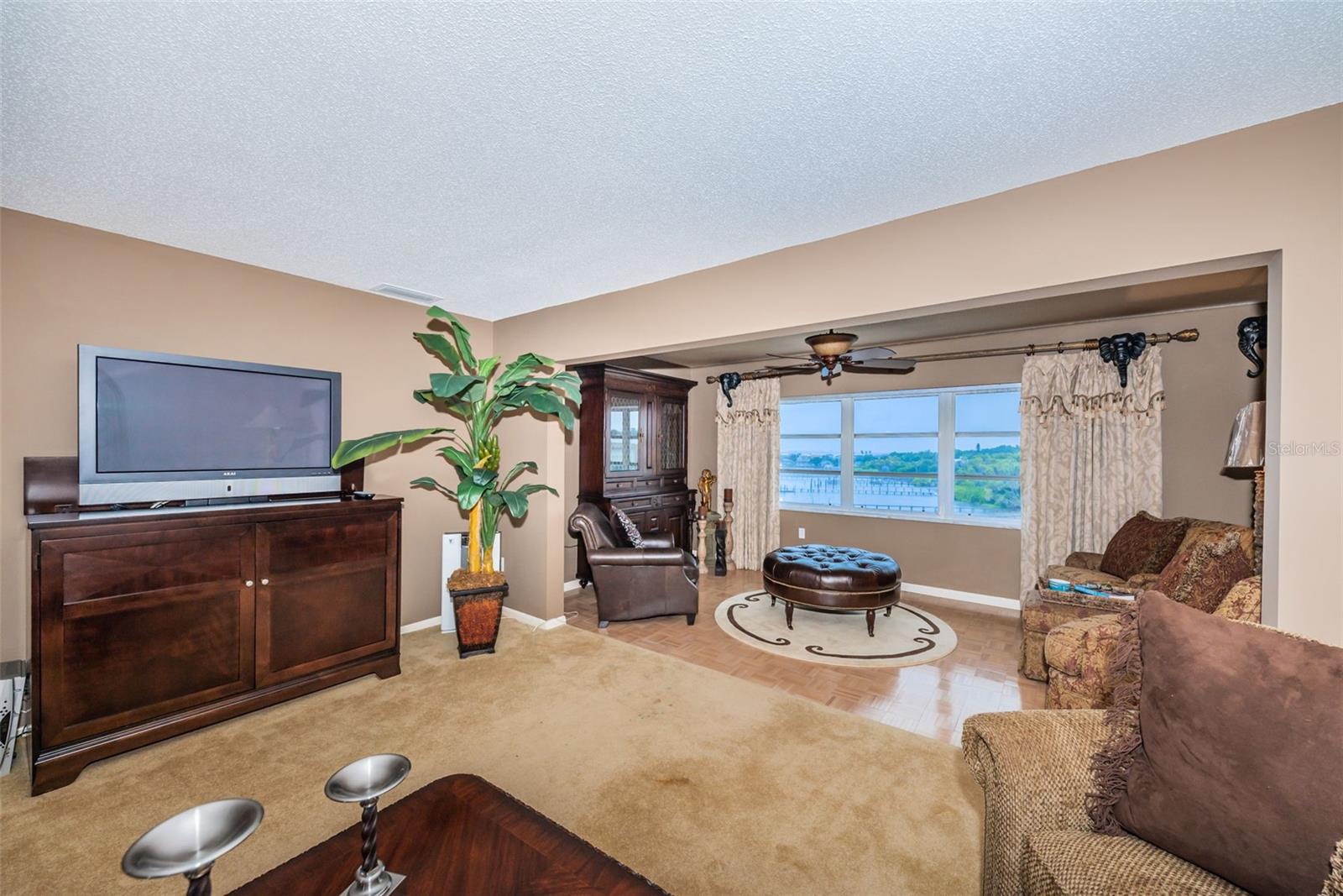 Image 3 of 65 For 100 Bluff View Drive 514c