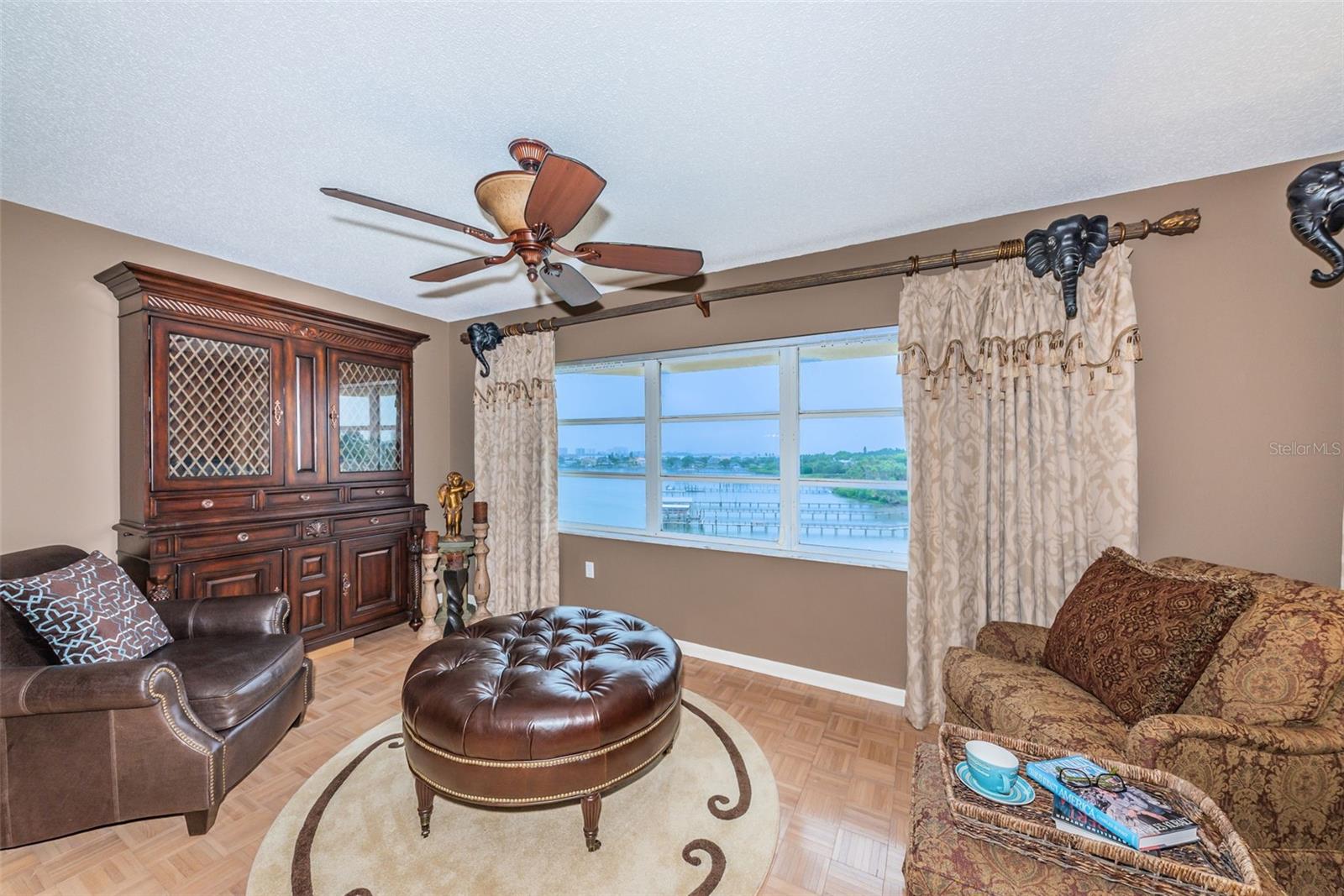 Image 8 of 65 For 100 Bluff View Drive 514c