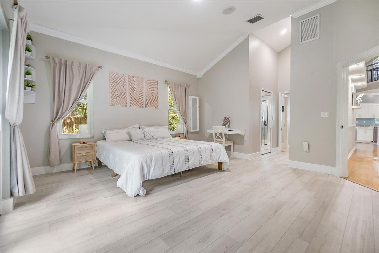 Image 15 of 40 For 2122 Oak Forest Lane
