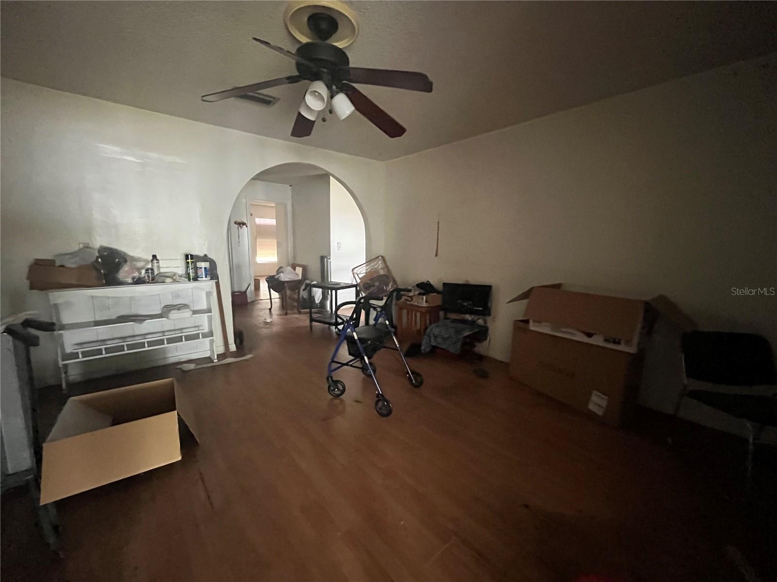 Image 4 of 18 For 801 Quintilian Avenue