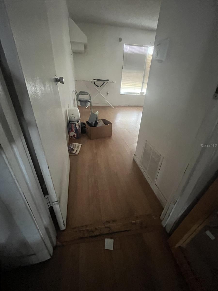 Image 6 of 18 For 801 Quintilian Avenue