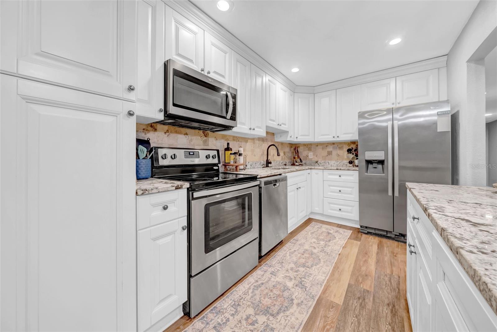 Image 10 of 46 For 4726 Fairview Heights