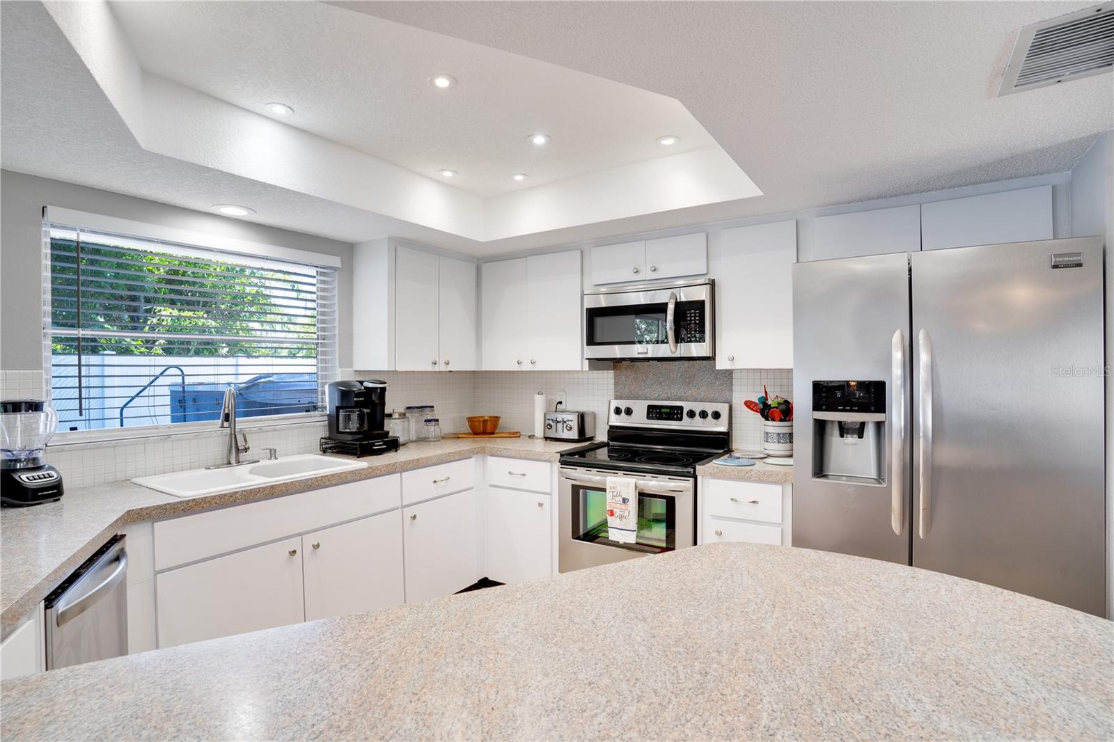 Image 15 of 56 For 8060 Canterbury Circle