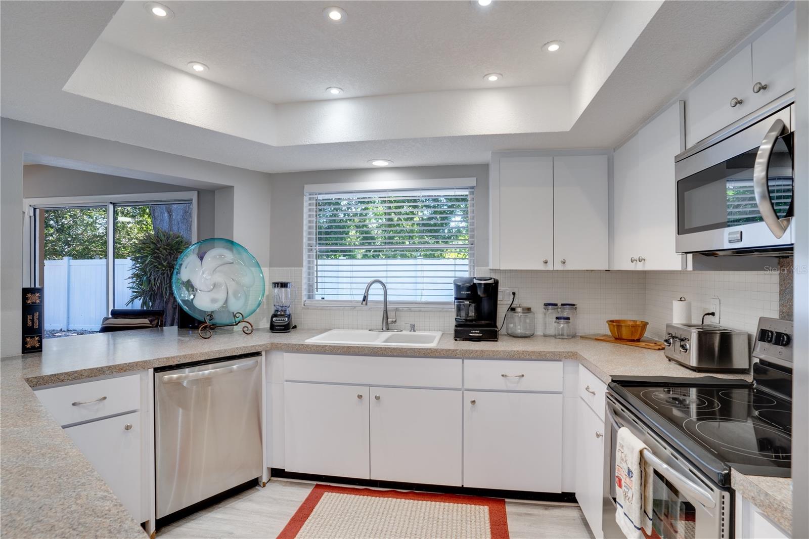 Image 16 of 56 For 8060 Canterbury Circle