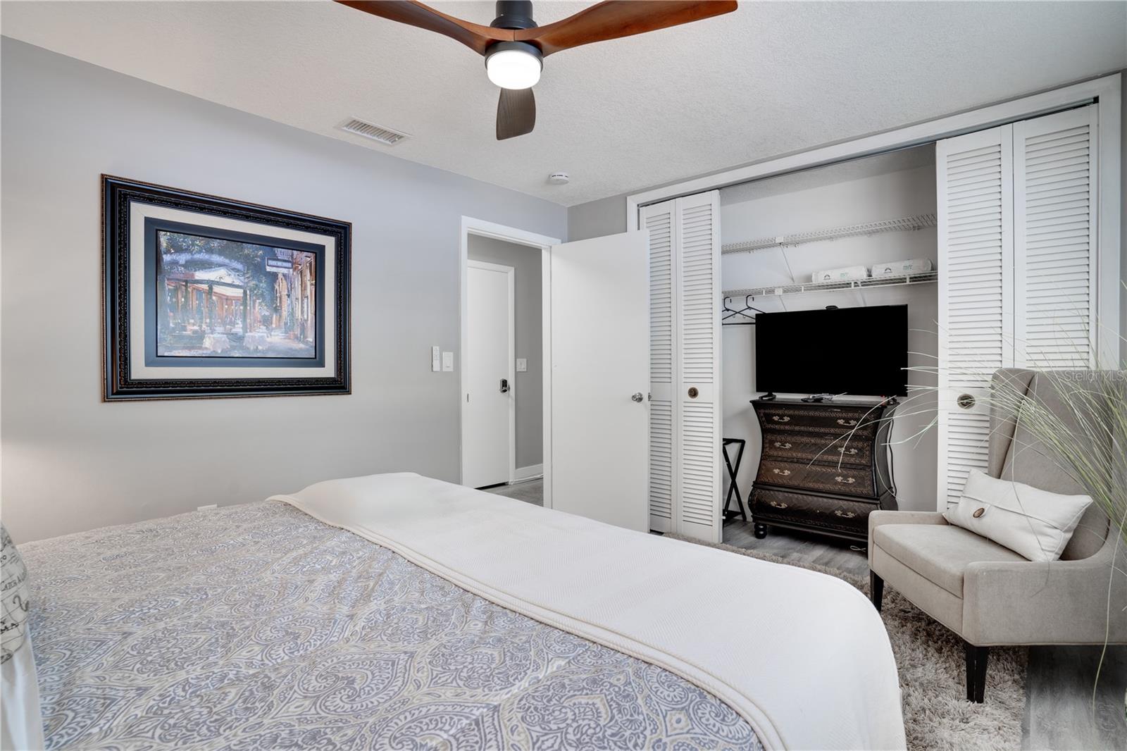 Image 30 of 56 For 8060 Canterbury Circle
