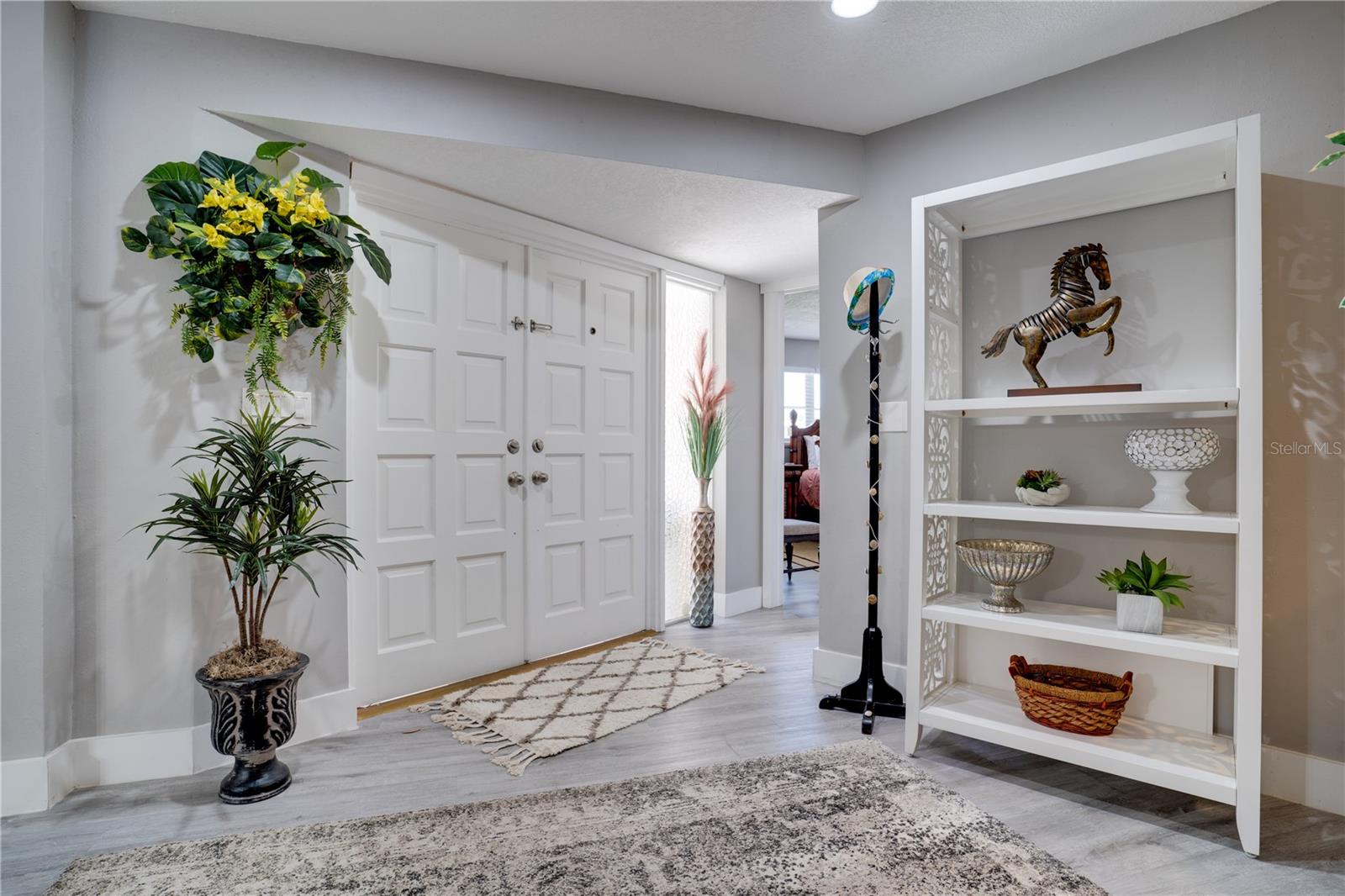 Image 7 of 56 For 8060 Canterbury Circle