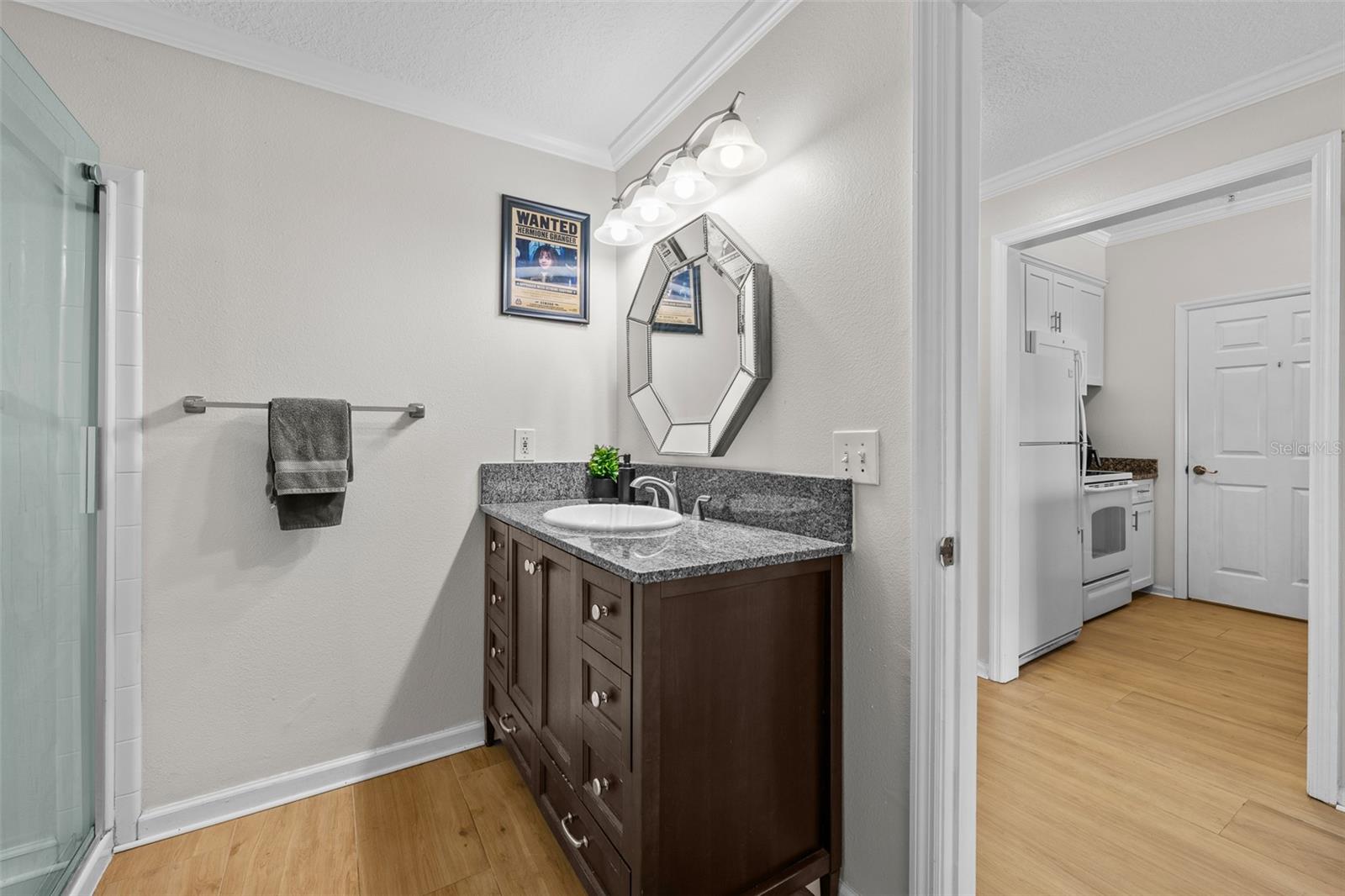 Image 15 of 35 For 800 Dakota Avenue 337