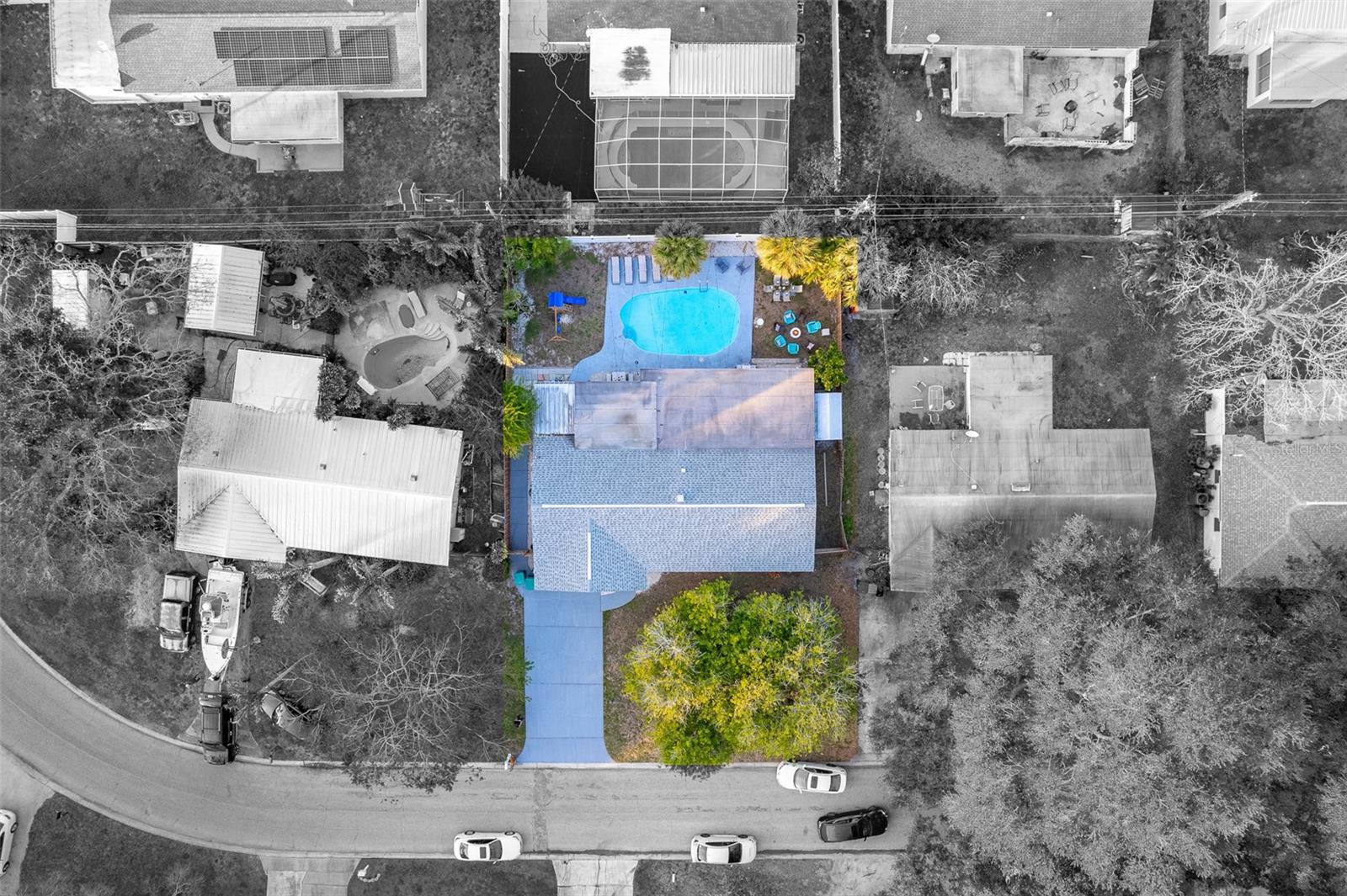 Listing photo id 34 for 3485 Floral Drive