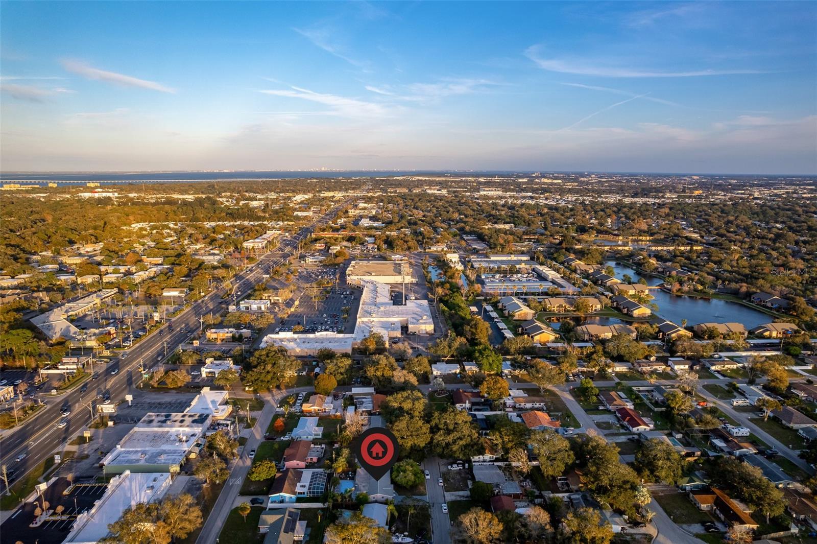 Listing photo id 35 for 3485 Floral Drive
