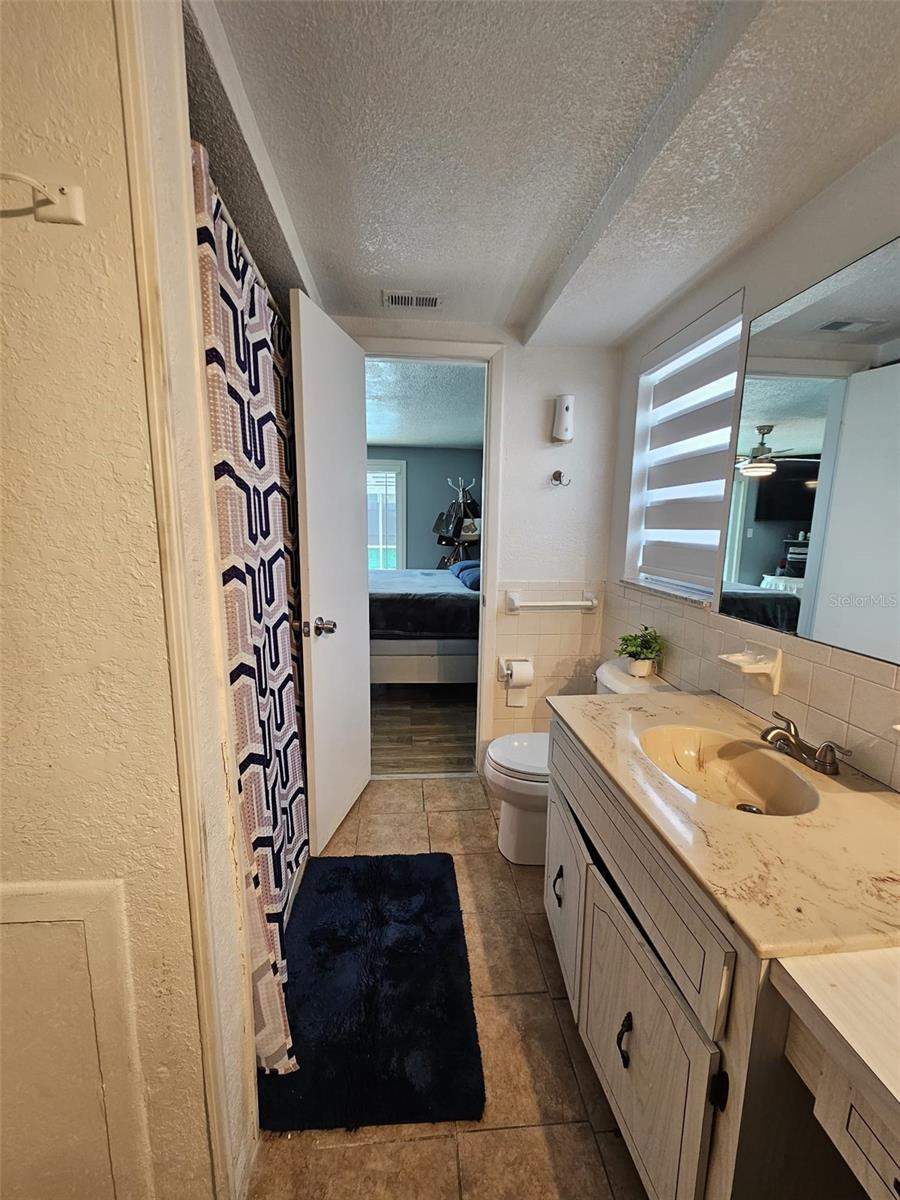 Listing photo id 14 for 7834 Treasure Pointe Drive